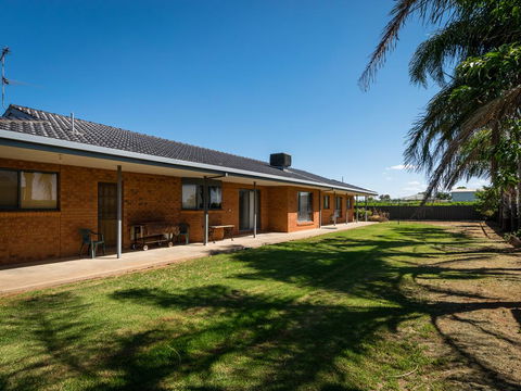 Vineyard Retreat Mildura - Accommodation Ballina 2
