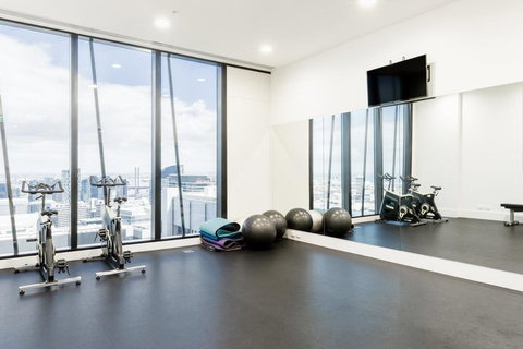 Wake To Eureka Tower Views From Prestigious Collins St - Accommodation Ballina 3