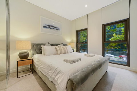 Walking To Darling Harbour, ICC,QVB, Shopping Mall - Accommodation Ballina 3