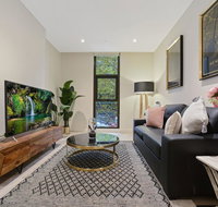 Walking to Darling Harbour ICCQVB Shopping Mall - Accommodation Ballina