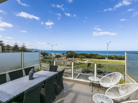 WATERFRONT THREE- In The Heart Of Lorne - Accommodation Ballina 0