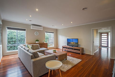 Nautical Rise Torquay - Accommodation Ballina 0