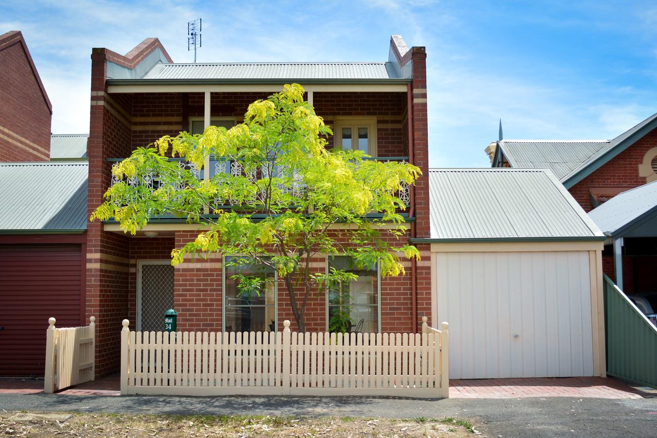 Quarry Hill VIC Accommodation Ballina