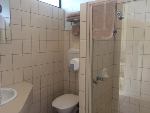 Ambassador Motor Inn - Accommodation Ballina 9