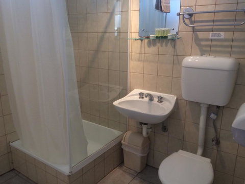 Ambassador Motor Inn - Accommodation Ballina 2