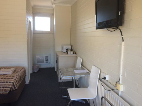 Ambassador Motor Inn - Accommodation Ballina 12