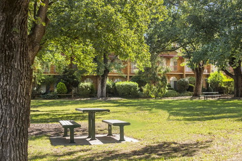 Cathedral Motor Inn - Accommodation Ballina 5
