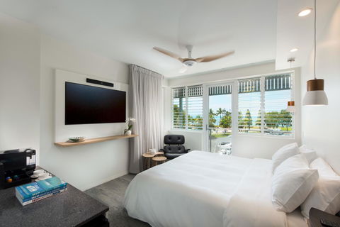 Heart Hotel And Gallery Whitsundays - Accommodation Ballina 4