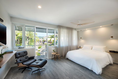 Heart Hotel And Gallery Whitsundays - Accommodation Ballina 0