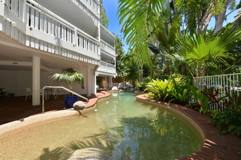 The White House Port Douglas - Accommodation Ballina 20