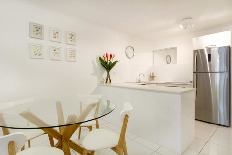 The White House Port Douglas - Accommodation Ballina 12