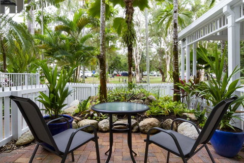 The White House Port Douglas - Accommodation Ballina 9