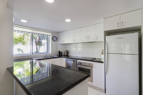 The White House Port Douglas - Accommodation Ballina 38