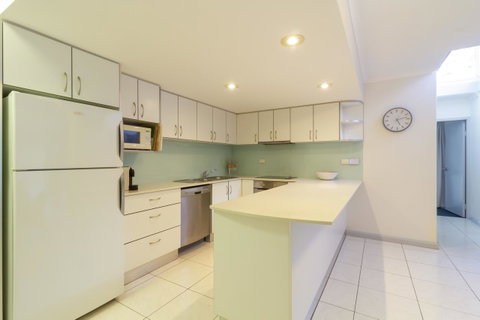 The White House Port Douglas - Accommodation Ballina 22