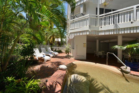 The White House Port Douglas - Accommodation Ballina 19