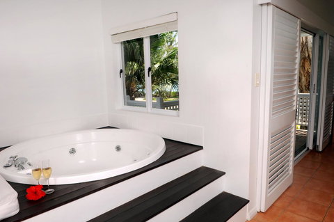 The Reef House Adults Retreat - Enjoy 28 Complimentary Inclusions - Accommodation Ballina 28