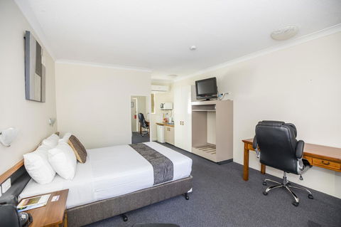 Emerald Maraboon Motor Inn - Accommodation Ballina 22