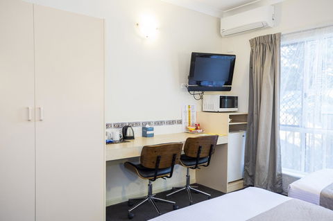 Emerald Maraboon Motor Inn - Accommodation Ballina 43