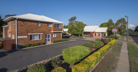 Emerald Maraboon Motor Inn - Accommodation Ballina 5