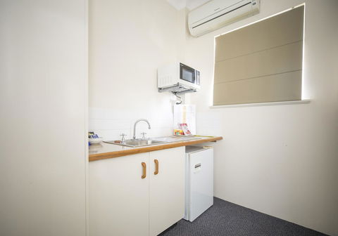 Emerald Maraboon Motor Inn - Accommodation Ballina 31
