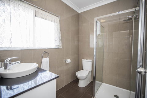 Emerald Maraboon Motor Inn - Accommodation Ballina 34