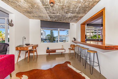 The Pink Hotel Coolangatta - Accommodation Ballina 5