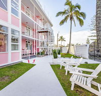 The Pink Hotel Coolangatta - Accommodation Ballina
