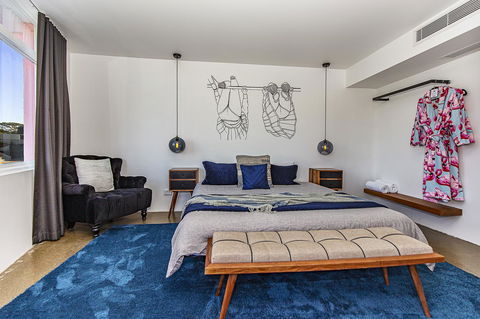 The Pink Hotel Coolangatta - Accommodation Ballina 10