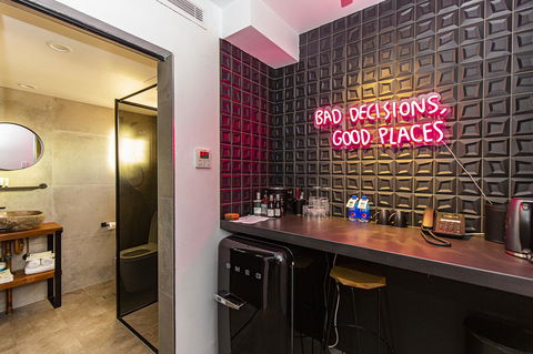 The Pink Hotel Coolangatta - Accommodation Ballina 15