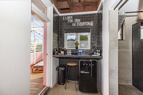 The Pink Hotel Coolangatta - Accommodation Ballina 32