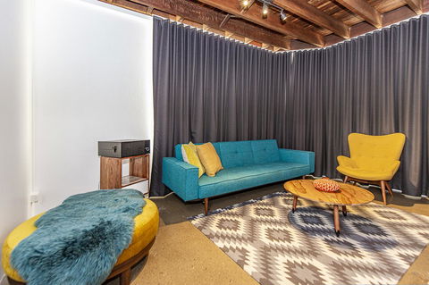 The Pink Hotel Coolangatta - Accommodation Ballina 21