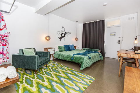 The Pink Hotel Coolangatta - Accommodation Ballina 28