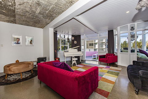 The Pink Hotel Coolangatta - Accommodation Ballina 7