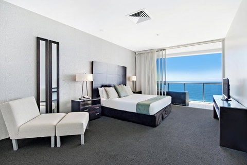 ULTIQA Air On Broadbeach - Accommodation Ballina 8