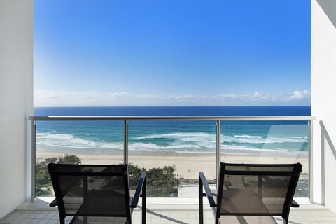ULTIQA Air On Broadbeach - Accommodation Ballina 12