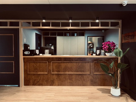 Woodroffe Hotel - Accommodation Ballina 1