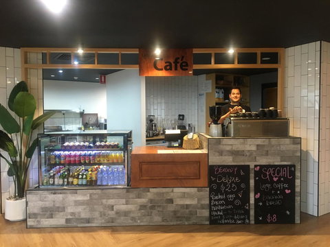 Woodroffe Hotel - Accommodation Ballina 3