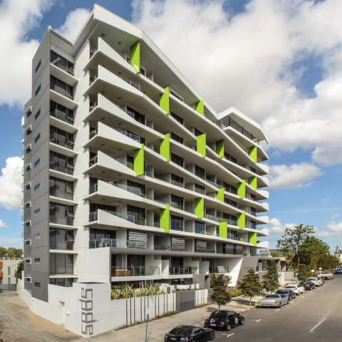 Code Apartments - Accommodation Ballina 8