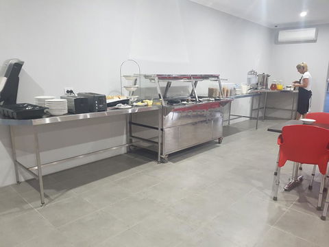 YAL Cairns - A Motel That Makes A Difference - Accommodation Ballina 11