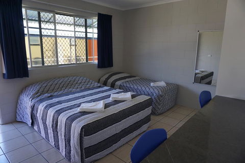 YAL Cairns - A Motel That Makes A Difference - Accommodation Ballina 30