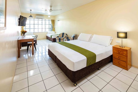 Hides Hotel - Accommodation Ballina 13