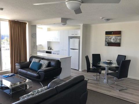 Moorings On Cavill Surfers Paradise - Accommodation Ballina 16