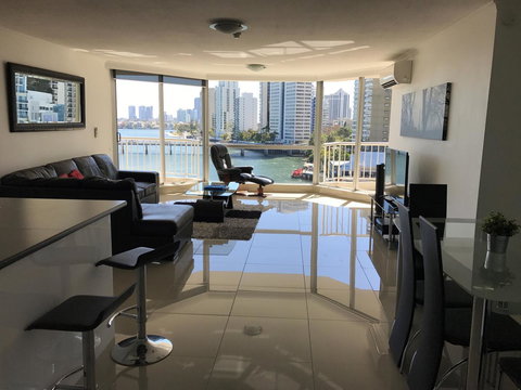 Moorings On Cavill Surfers Paradise - Accommodation Ballina 24