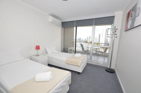 Moorings On Cavill Surfers Paradise - Accommodation Ballina 18