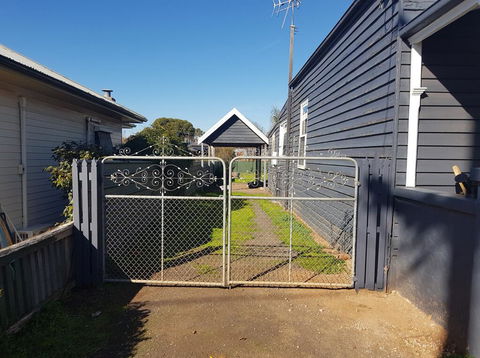 Welcome Stranger Cottage - Accommodation Ballina 2