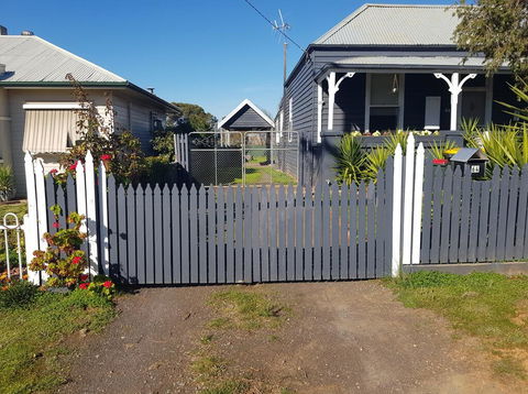 Welcome Stranger Cottage - Accommodation Ballina 1