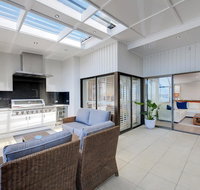 Whispering Sands' 10 Sandy Point Road - Luxury waterfront home with aircon WIFI  Foxtel - Accommodation Ballina