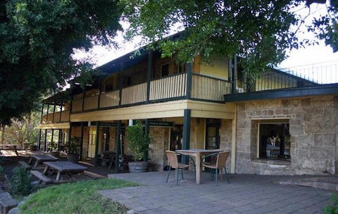 Wisemans Inn - Accommodation Ballina 0