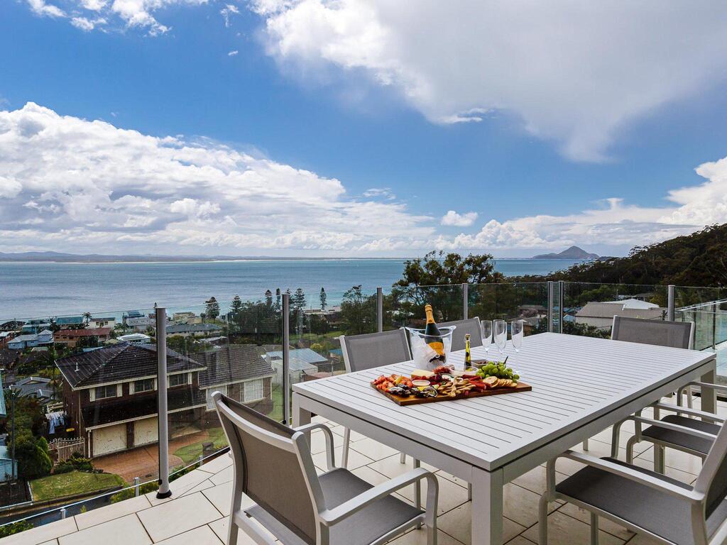 Corlette NSW Accommodation Ballina