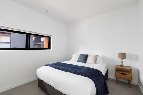 A 3BR Apt Next To Melbourne Zoo FREE Parking - Accommodation Ballina 4